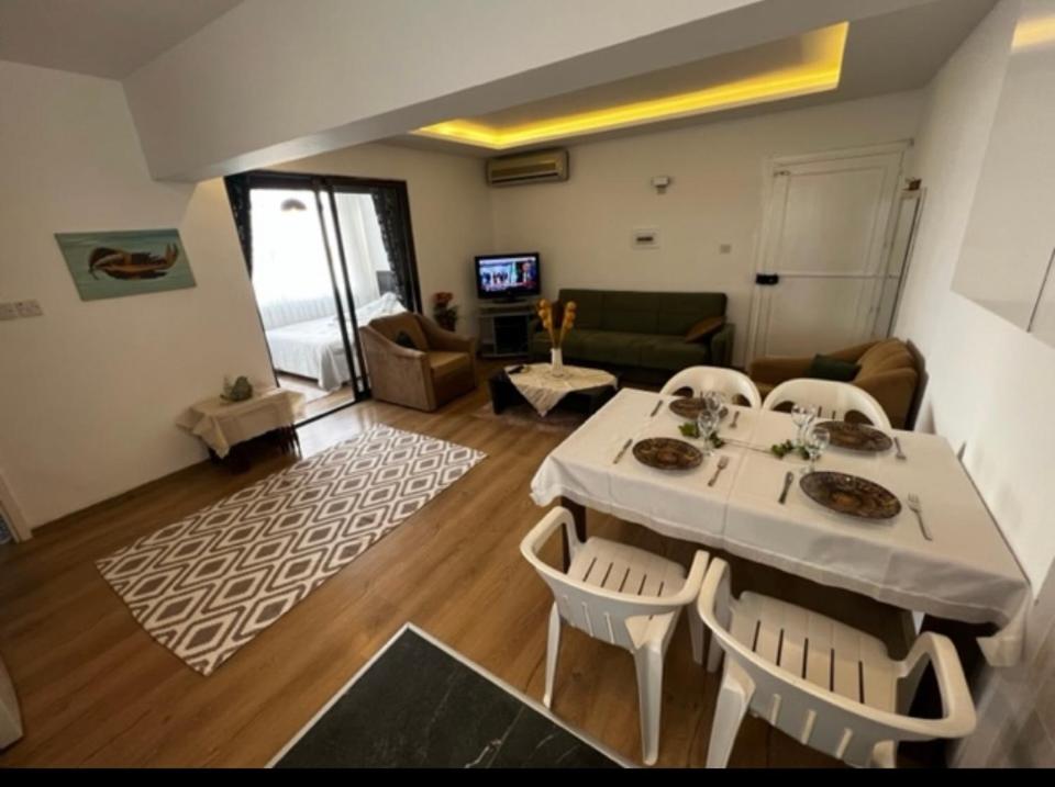 Girne Center 3 Rooms 150 M To Beach エクステリア 写真